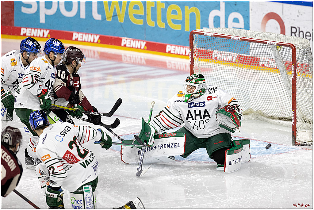 PENNY DEL;  Koelner Haie - Augsburger Panther; Koeln, 05.04.2021
